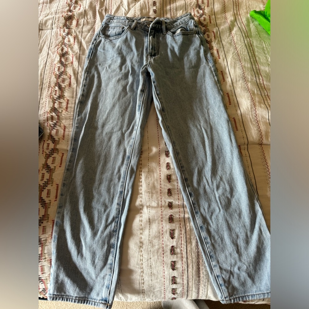 PacSun light wash Mom Jean